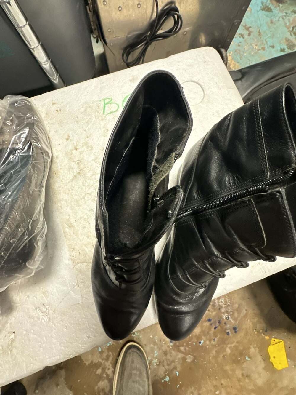 Laura Scott Betty Black Leather Ankle Boots Size 9M